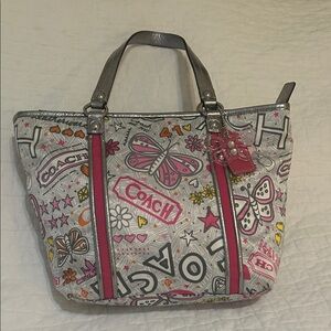 Coach Y2K Poppy GRAFFITI
Pink Orange Yellow Gray Tote Bag EPC 🌸⭐️🦋